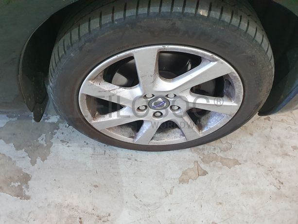 Volvo V60 · Ano 2013