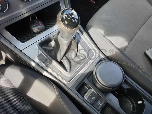 Volkswagen Golf · Ano 2009