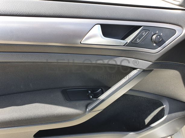 Volkswagen Golf · Ano 2009