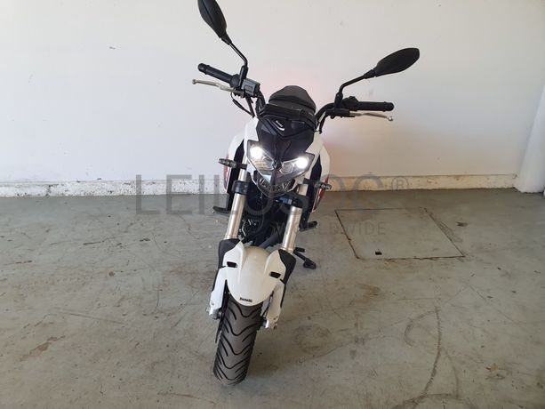 Benelli TNT 125 · Ano 2023