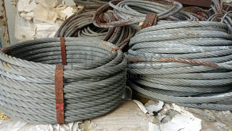 Rolos de cabos de aço