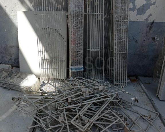 Estrutura metálica p/ prateleiras