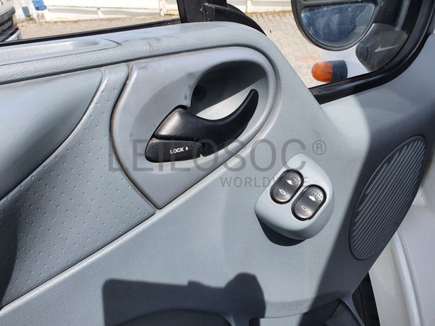 Ford Transit · Plataforma Elevatória · Ano 2007