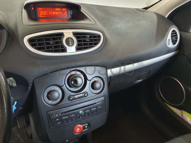 Renault Clio · Ano 2010