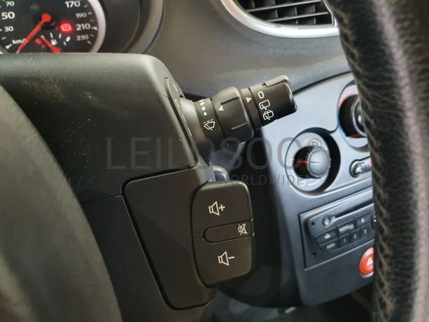 Renault Clio · Ano 2010