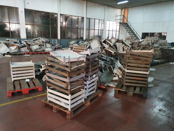 Cestos · Caixas Metálicas