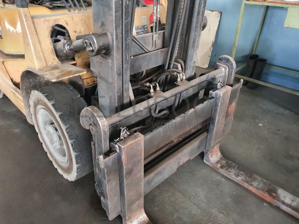 Empilhador Caterpillar 20 DP20K