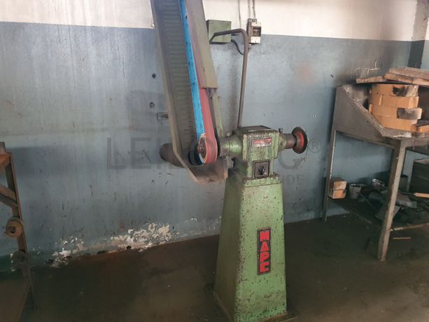 Bancada com Torno · Rebarbadeiras · Esmeril Mape · Maçarico · Forja · Forno