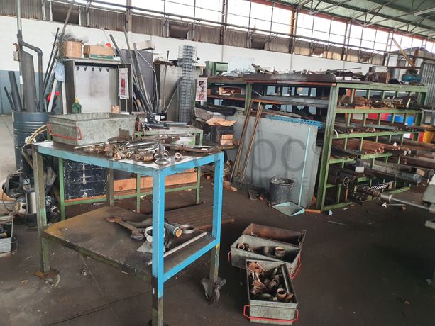 Ferros · Peças e Acessórios · Escadote · Carrinho · Aparelho Soldar · Bancada com Torno