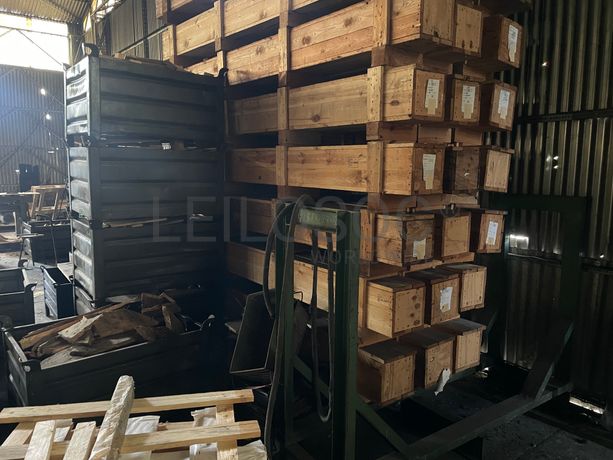 Serra Mesa · Caixotes Ferro