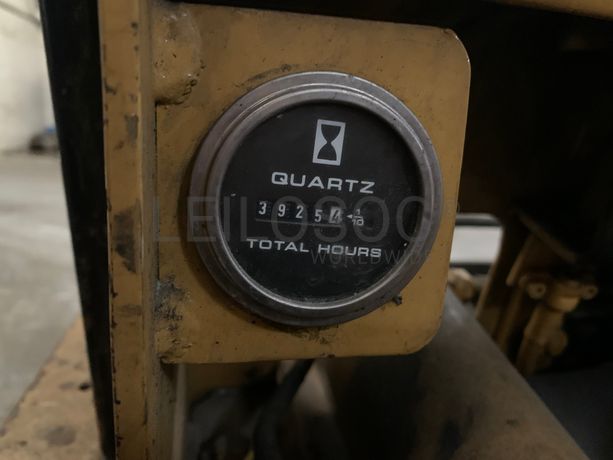 Empilhador Caterpillar 20