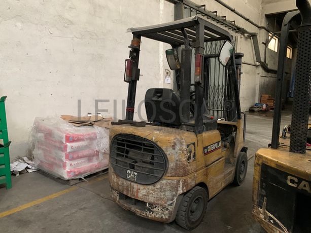 Empilhador Caterpillar 18