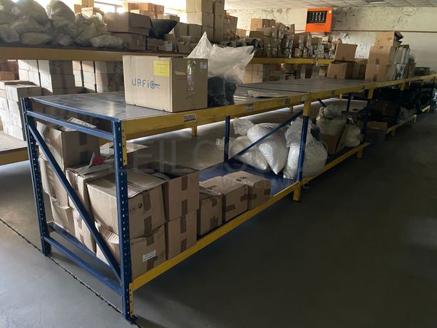 Estantes · Puxadores