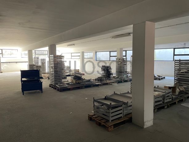 Tabuleiros Ferro · Estantes