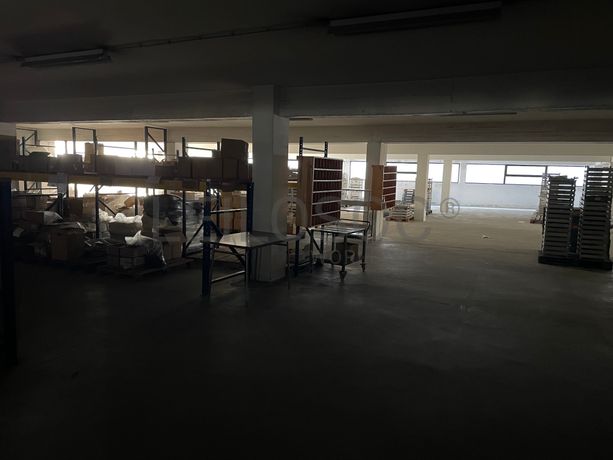 Tabuleiros Ferro · Estantes