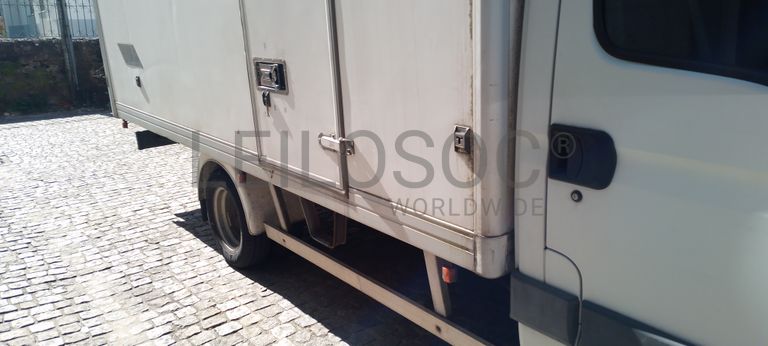 Iveco Daily · Ano 2009