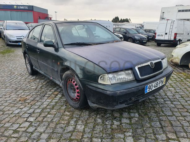 Skoda Octávia · Ano 2000