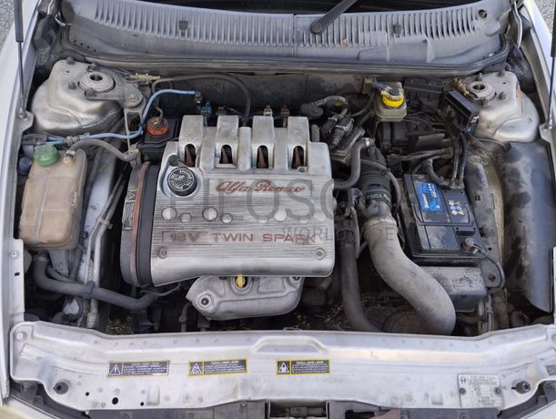 Alfa Romeu 156  Sedan 1.6 16V Twin Spark · Ano 2000 
