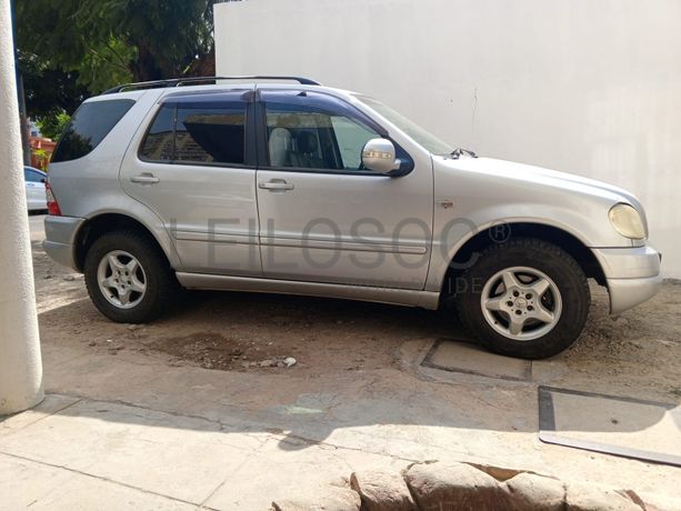 Mercedes Benz ML320