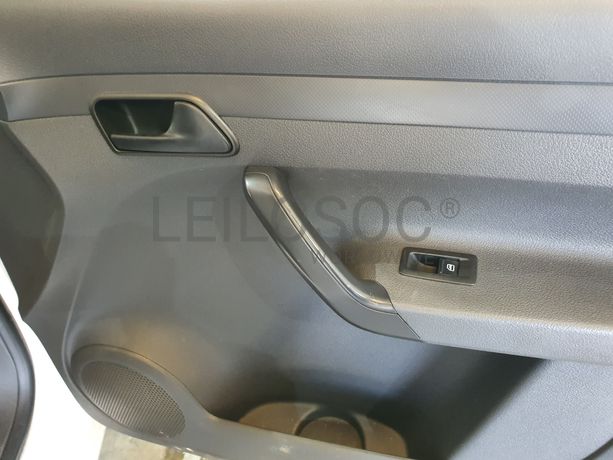 Volkswagen Caddy · Ano 2010