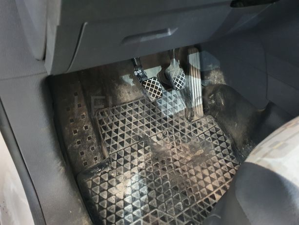 Volkswagen Caddy · Ano 2010