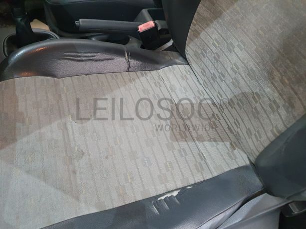 Volkswagen Caddy · Ano 2010