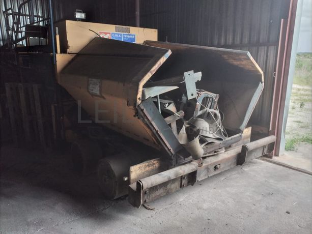 Pavimentadora de asfalto MARINI MF564