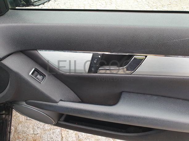 Mercedes-Benz C220 · Ano 2010