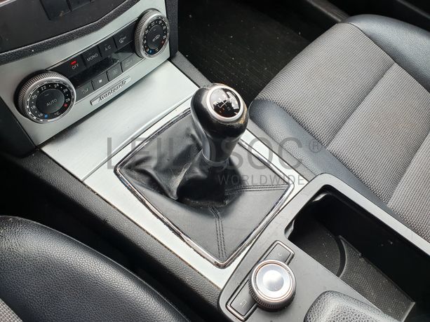 Mercedes-Benz C220 · Ano 2010