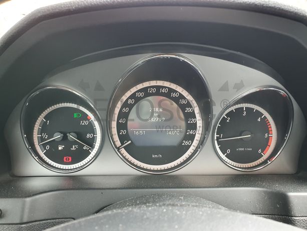 Mercedes-Benz C220 · Ano 2010