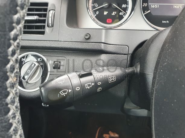 Mercedes-Benz C220 · Ano 2010