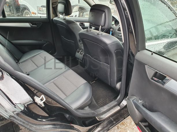 Mercedes-Benz C220 · Ano 2010