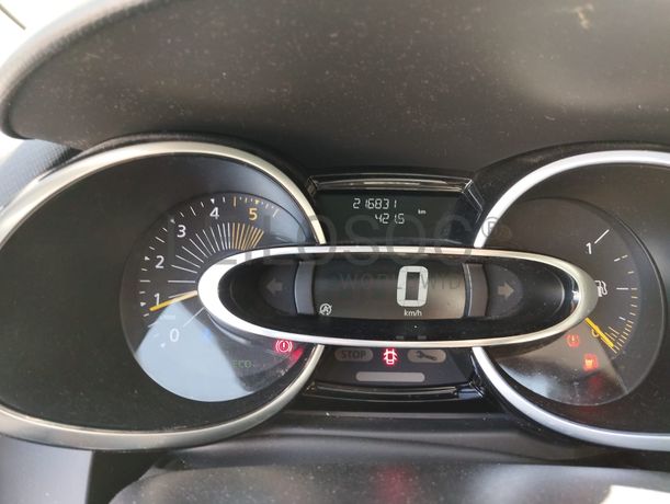 Renault Clio V Grandtour 1.5 DCI · Ano 2015