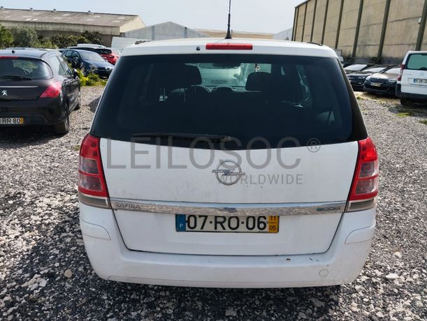 Opel Zafira 1.7 CDTI · Ano 2011