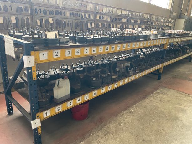 Cunhos · Moldes · Ferramentas Moldes · Máquina Furar