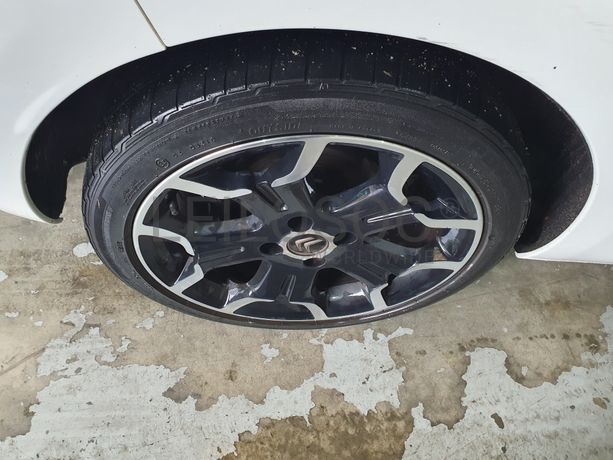 Citroën DS3 · Ano 2012