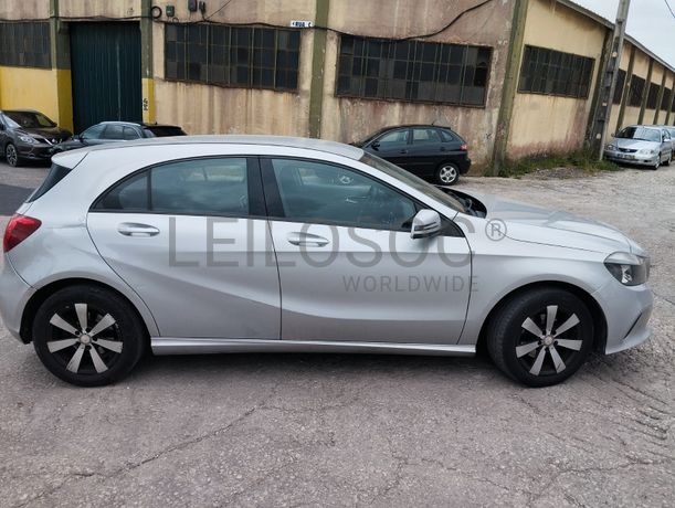 Mercedes-Benz A180 · Ano 2016