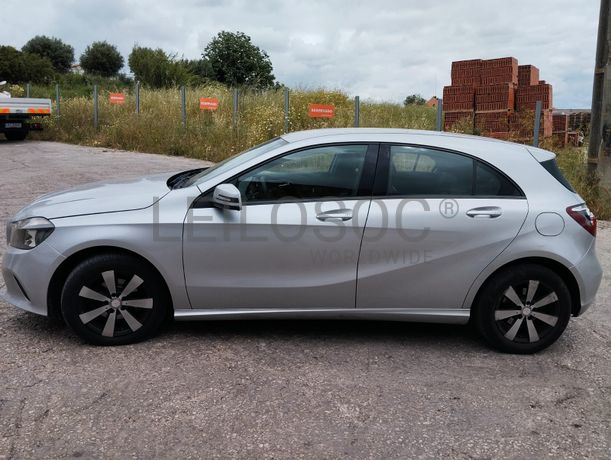 Mercedes-Benz A180 · Ano 2016
