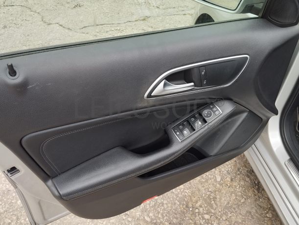 Mercedes-Benz A180 · Ano 2016