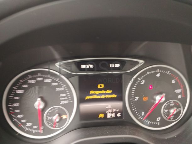 Mercedes-Benz A180 · Ano 2016