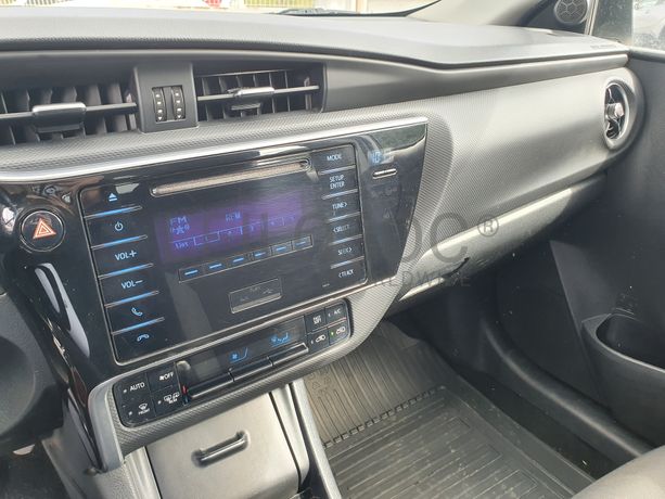 Toyota Auris · Ano 2017