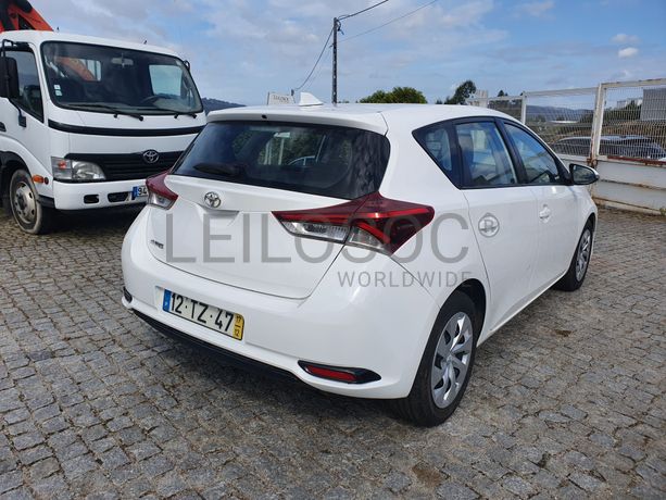 Toyota Auris · Ano 2017