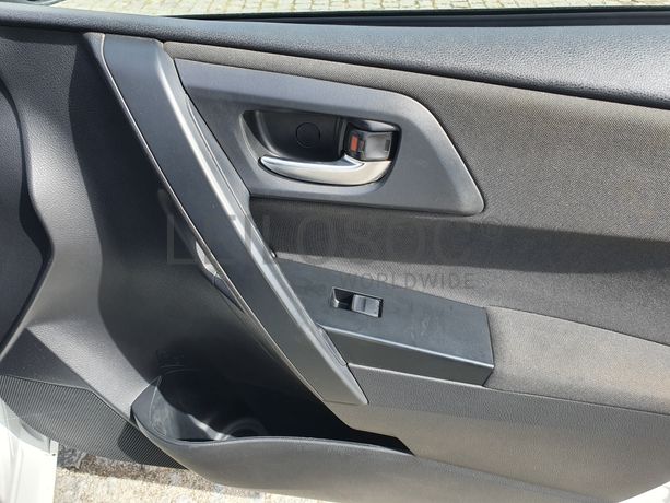 Toyota Auris · Ano 2017