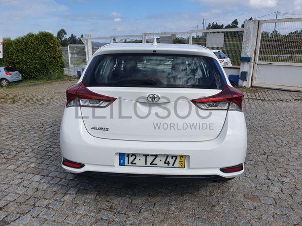 Toyota Auris · Ano 2017