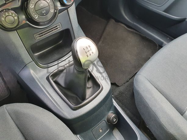 Ford Fiesta · Ano 2010