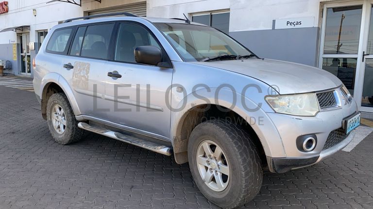 Mitsubishi Pajero Sport · Ano 2010