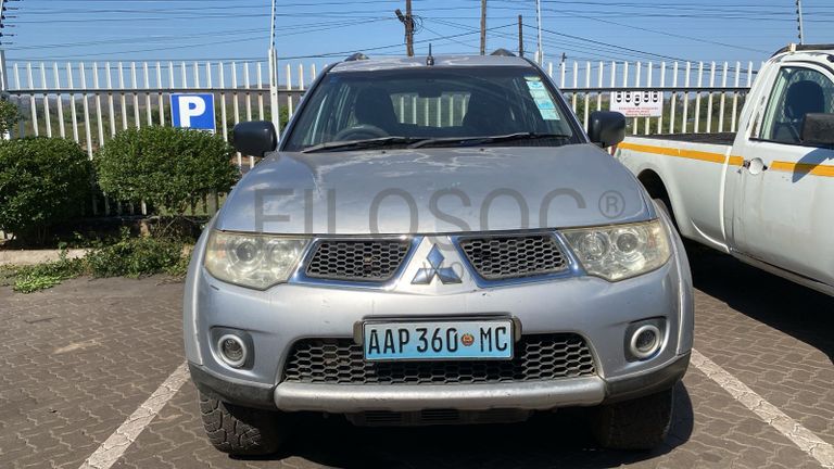 Mitsubishi Pajero Sport · Ano 2010