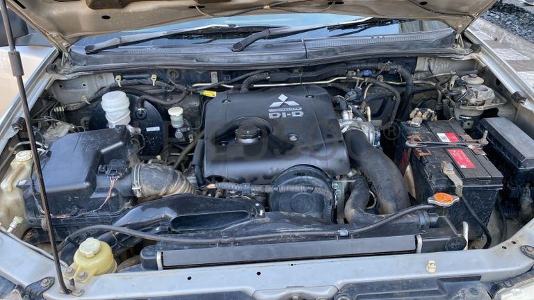 Mitsubishi Pajero Sport · Ano 2010