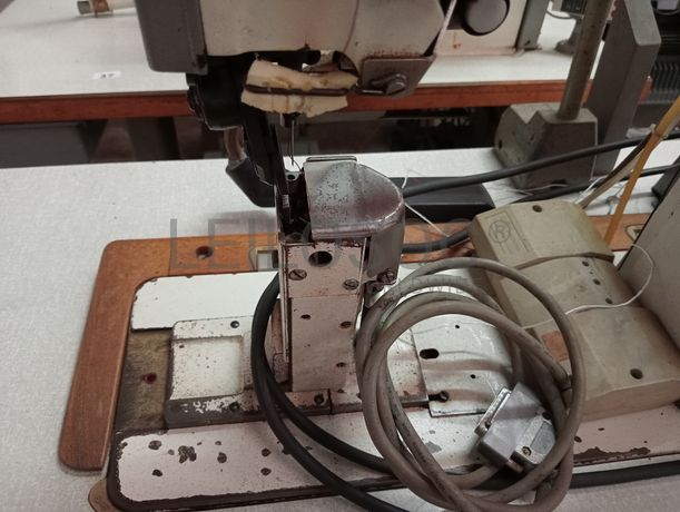 Máquinas de Coluna Alta · Máquina de Zig-Zag