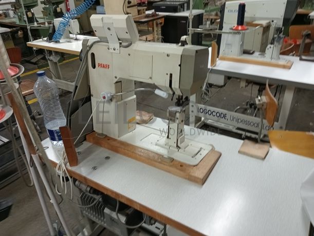 Máquinas de Coluna Alta · Máquina de Furar · Máquina de Ilhoses